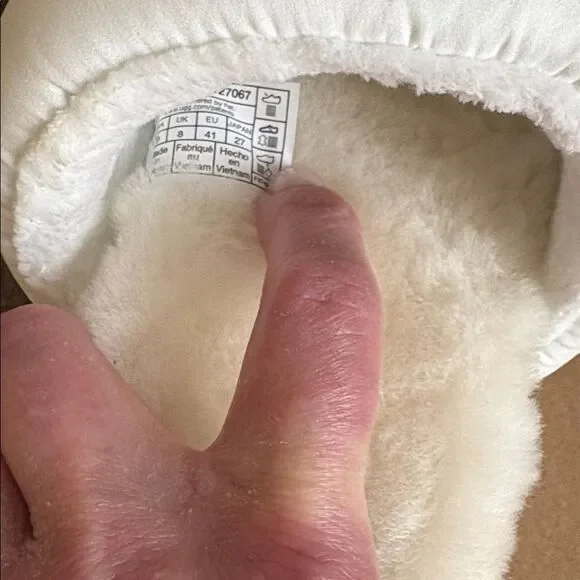 NWT Ugg maxi slide logo quilted puff platform slipper sandals white black retro - Picture 13 of 13